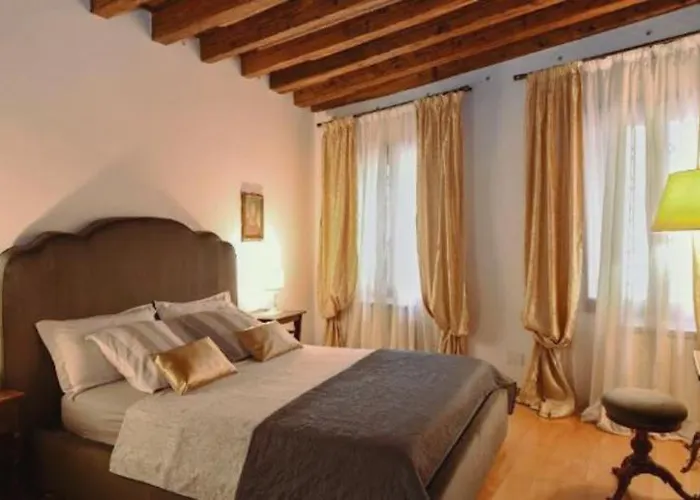 Leone Marciano Venice Apartment Independent&private entrance